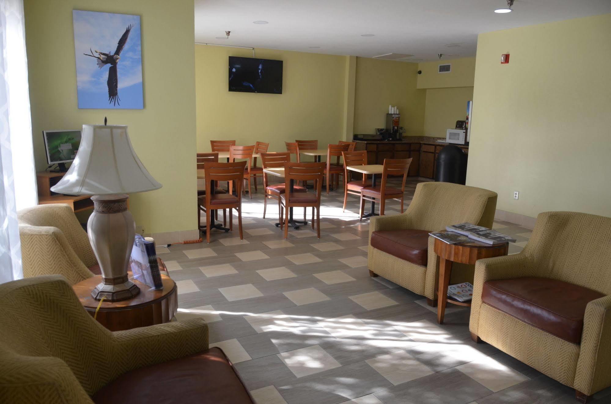 סטייטסבורו Eagles Nest Inn מראה חיצוני תמונה