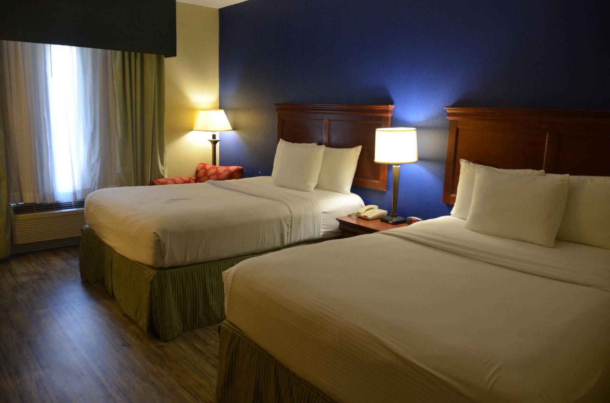 סטייטסבורו Eagles Nest Inn מראה חיצוני תמונה
