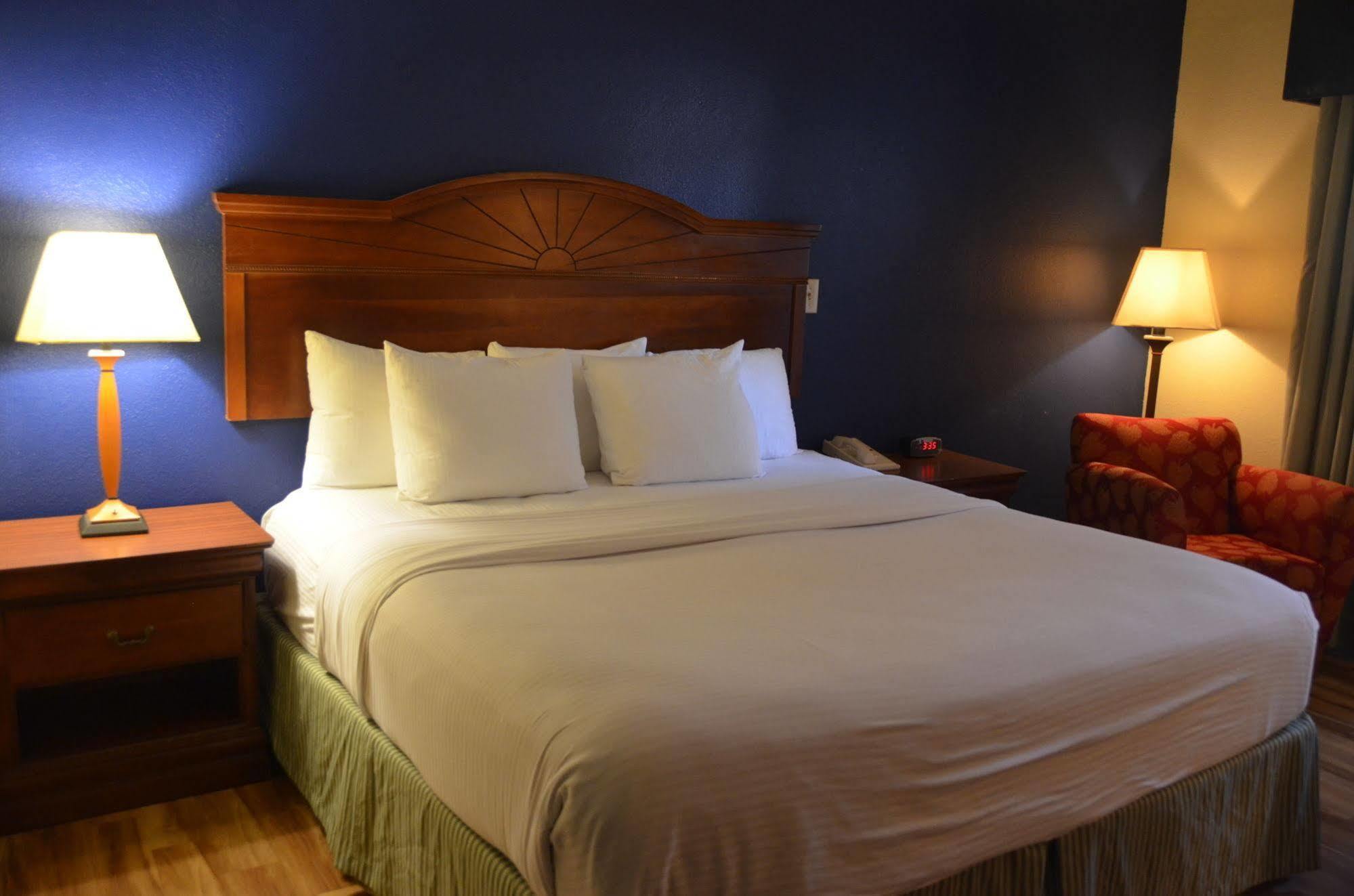 סטייטסבורו Eagles Nest Inn מראה חיצוני תמונה