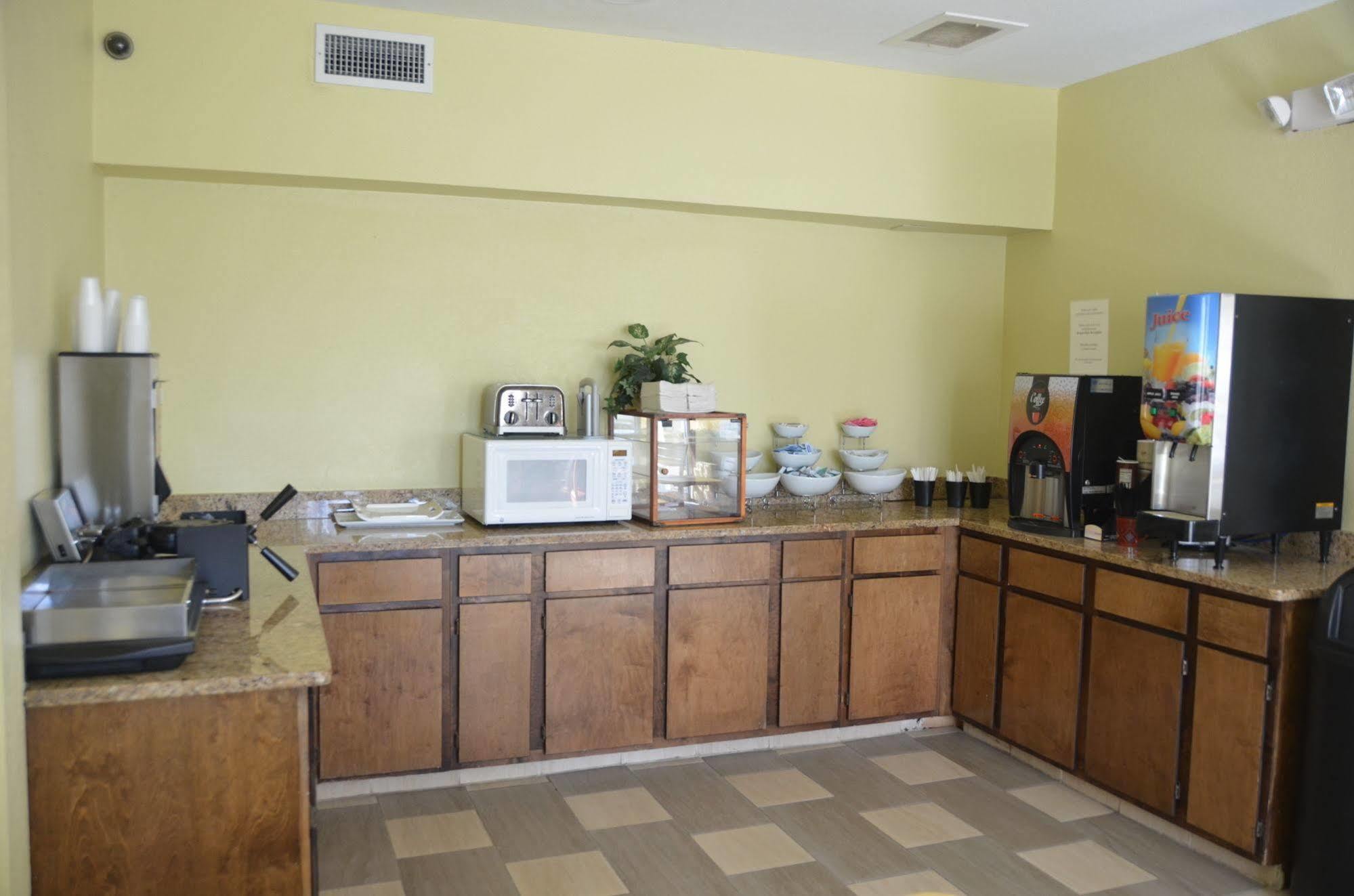 סטייטסבורו Eagles Nest Inn מראה חיצוני תמונה